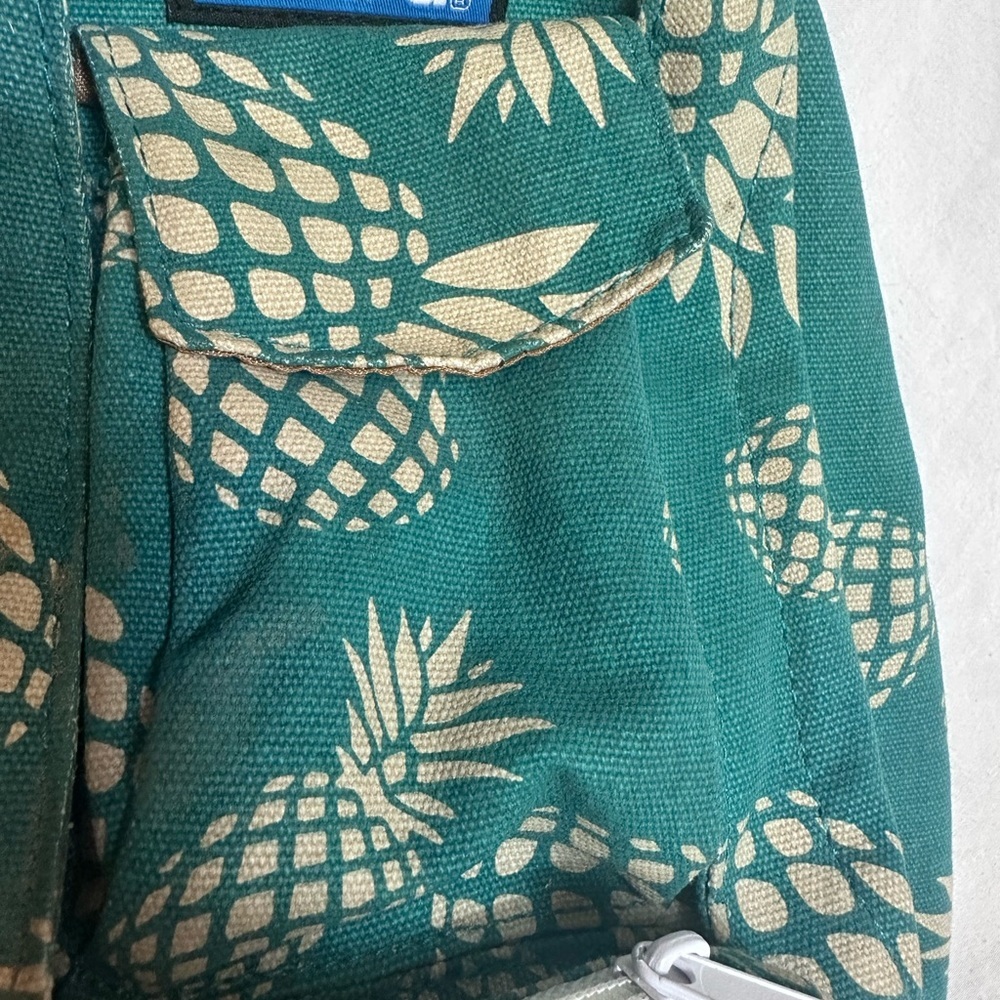 Kavu green Rope Sling Bag with pineapple print - Picture 6 of 14